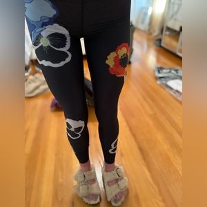 Ultracor small never worn NWT leggings